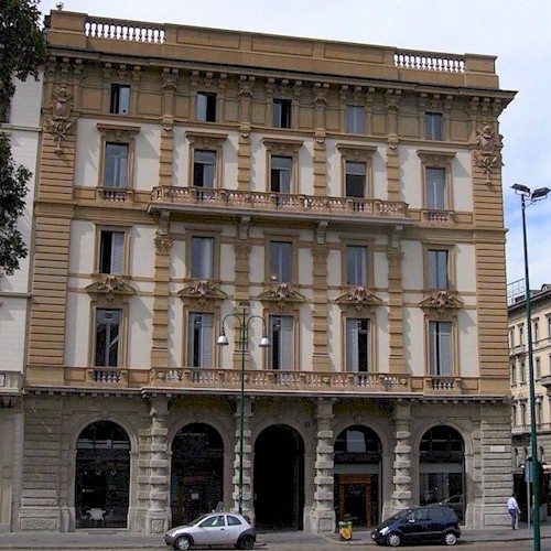 Piazza  Castello 19 - Milano